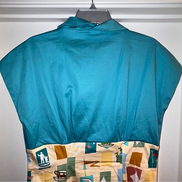 Disney DressShop sz L Disneyland dress NWT - Picture 2 of 8